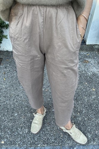 Le pantalon magic beige