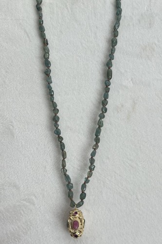 Collier de pierre verte