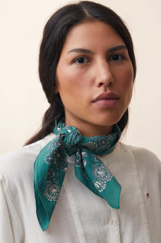 FOULARD N°675 BOTTLE GREEN